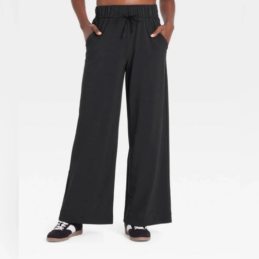 All in Motion Women's Loose Fit Woven Wide Leg Pants (S/M)