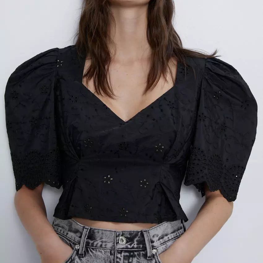 Zara Top Negro con Eyelets