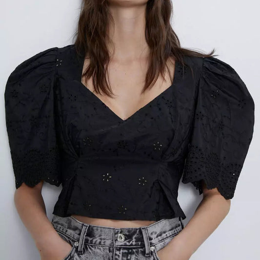 Zara Top Negro con Eyelets