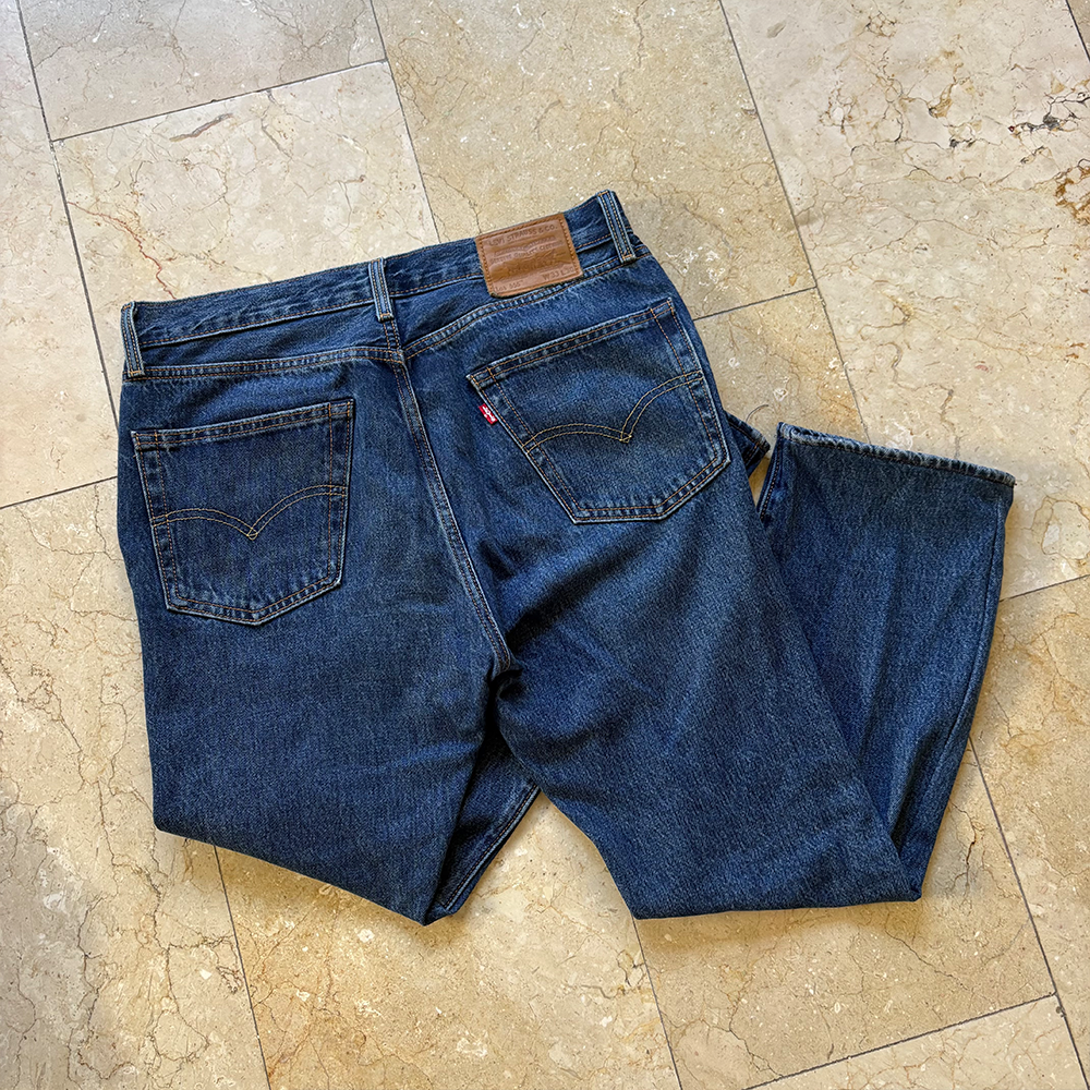 Levi's Blue Denim Jeans (33x30)