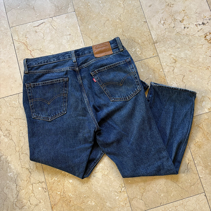 Levi's Blue Denim Jeans (33x30)