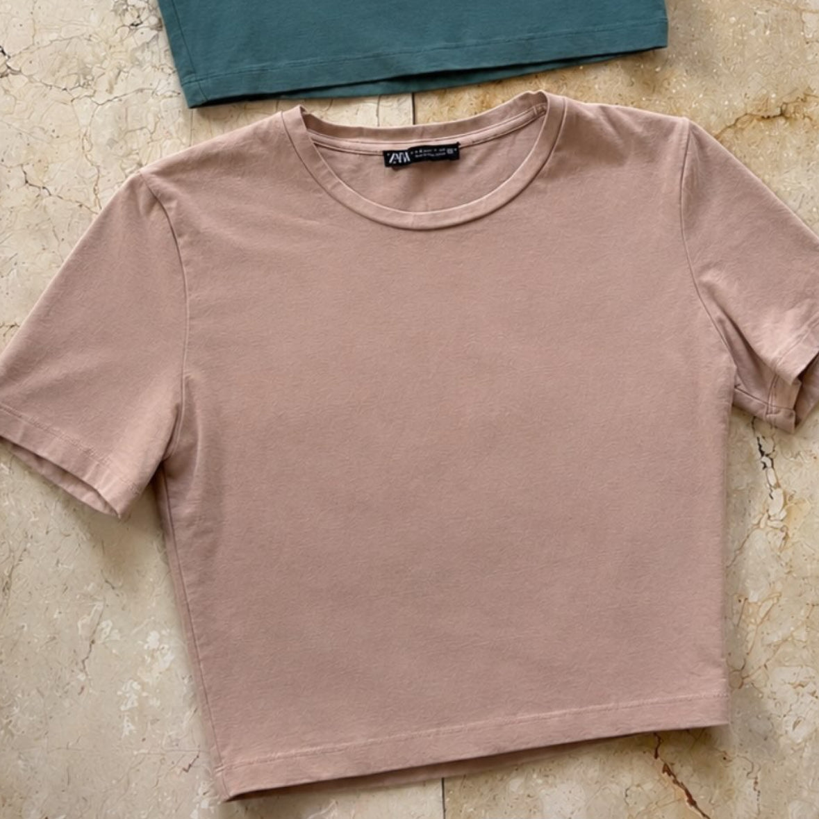 Zara Cropped T-Shirt Beige