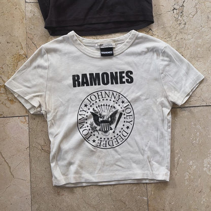 Pull & Bear Crop Graphic T-Shirt Ramones