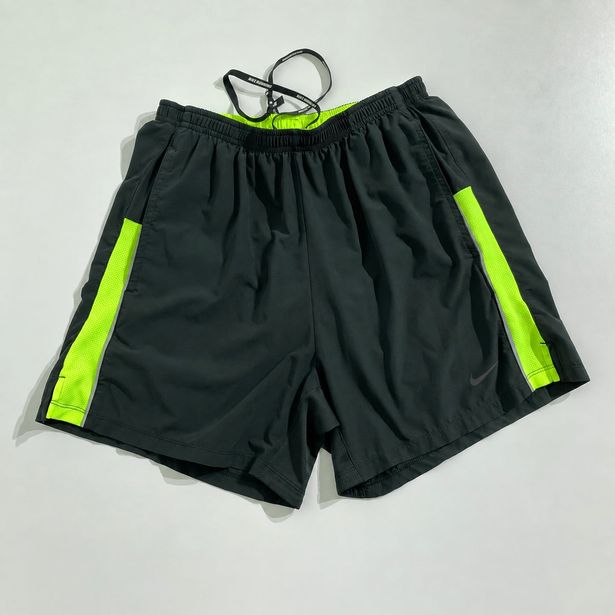 Nike Dri-Fit Shorts Verdes