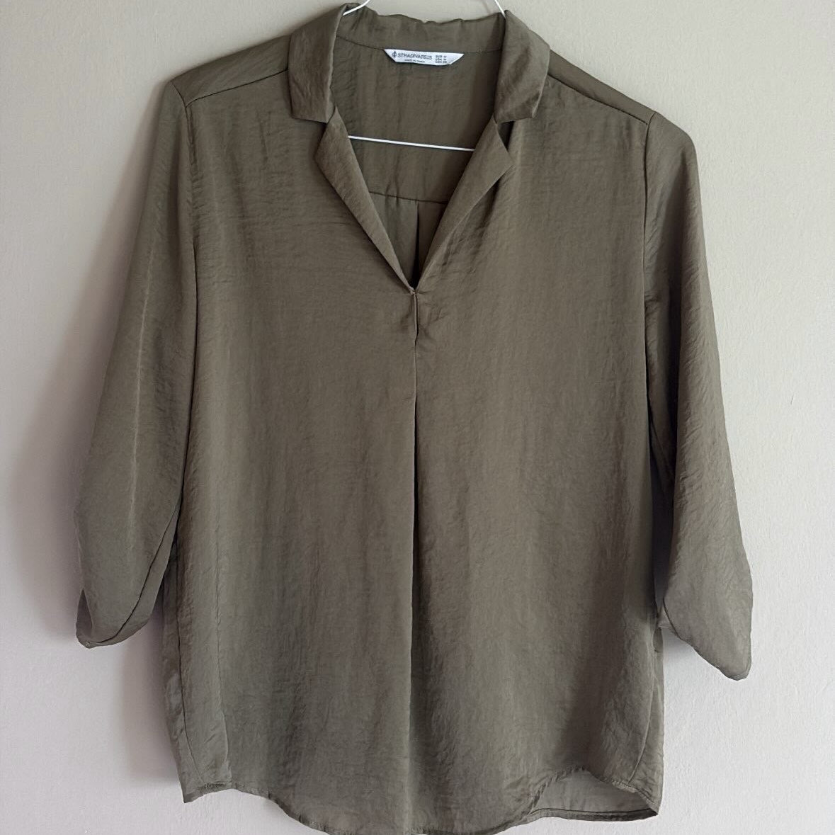 Stradivarius Blusa Verde Oliva
