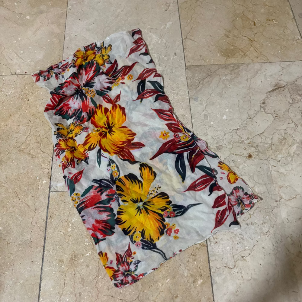 Pull & Bear Pañoleta Tropical