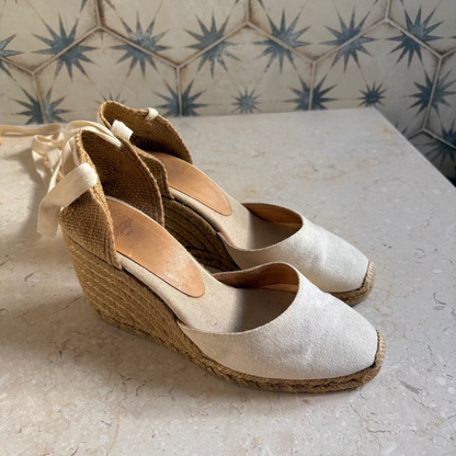 Castañer Carina Alpargatas Beige/Tan (38W)