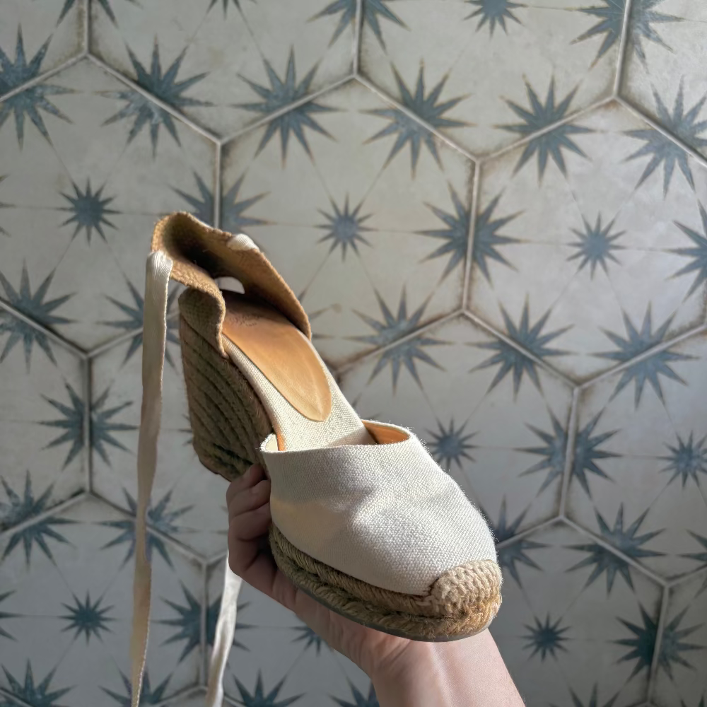 Castañer Carina Alpargatas Beige/Tan (38W)