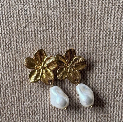Aretes Dorados Floral/Perla