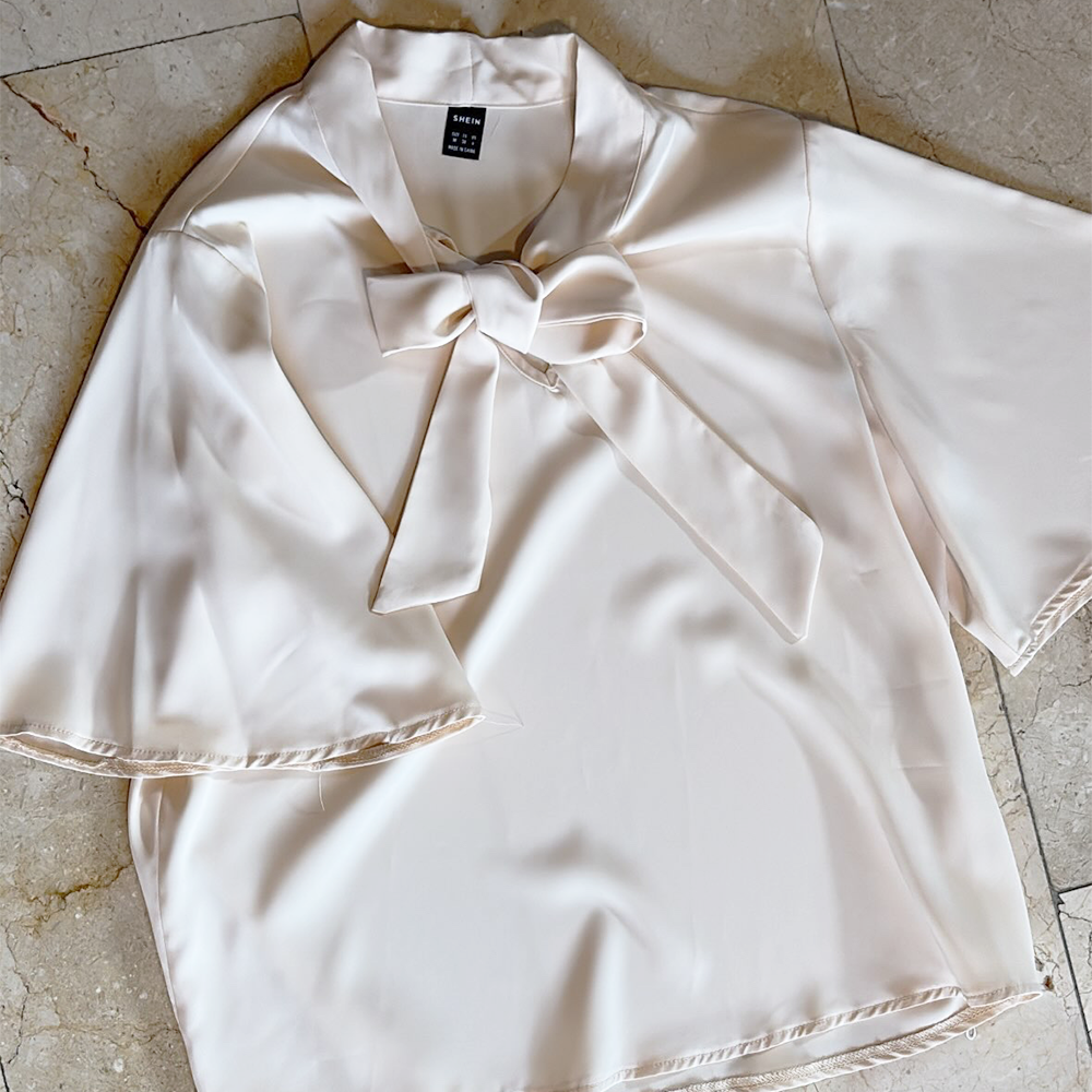 SHEIN Blusa Satinada Beige