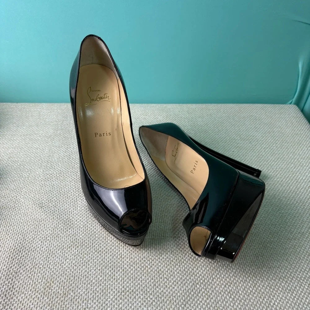 Christian Louboutin Very Prive Patent Leather Pumps