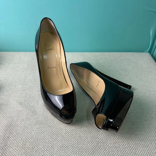 Christian Louboutin Very Prive Patent Leather Pumps