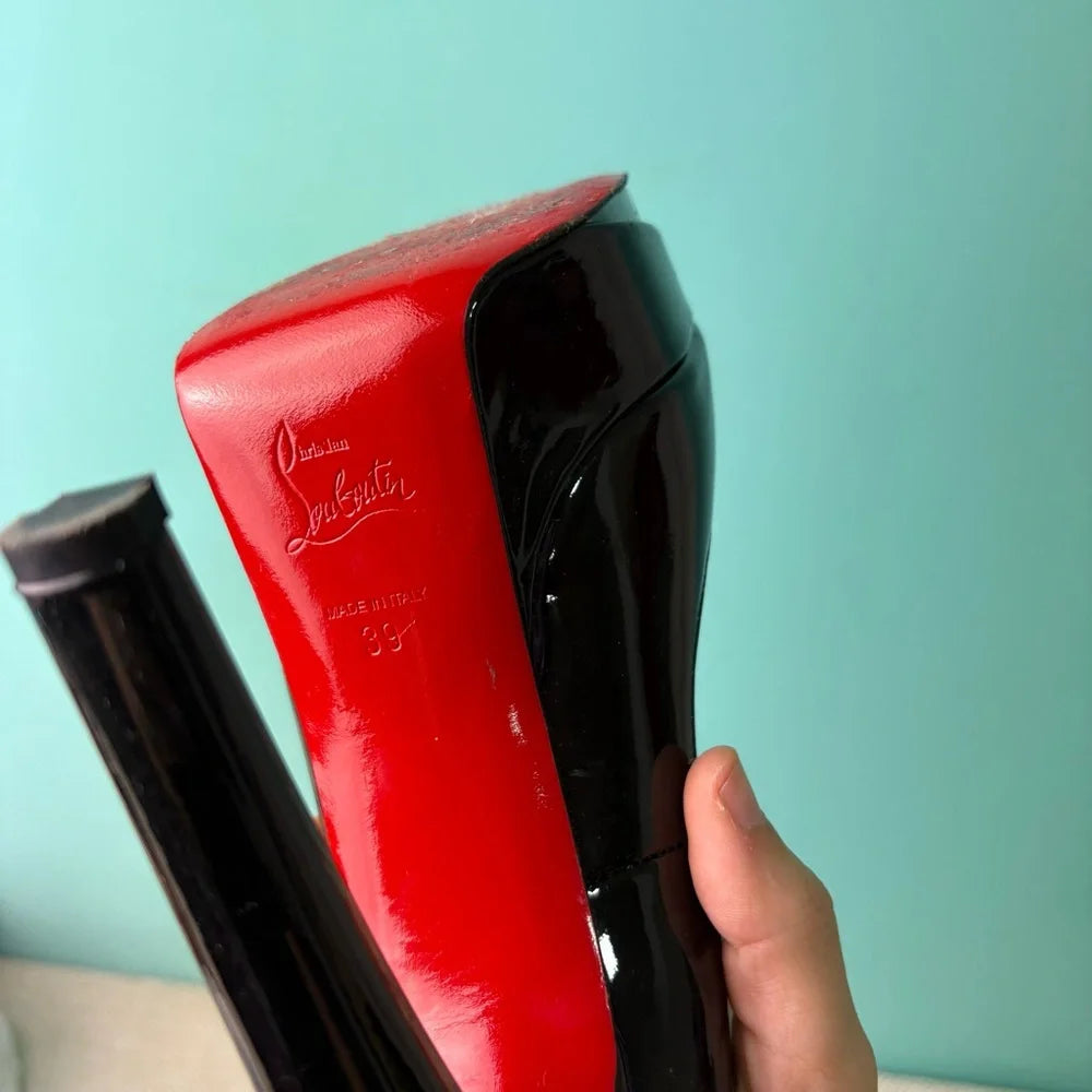 Christian Louboutin Very Prive Patent Leather Pumps
