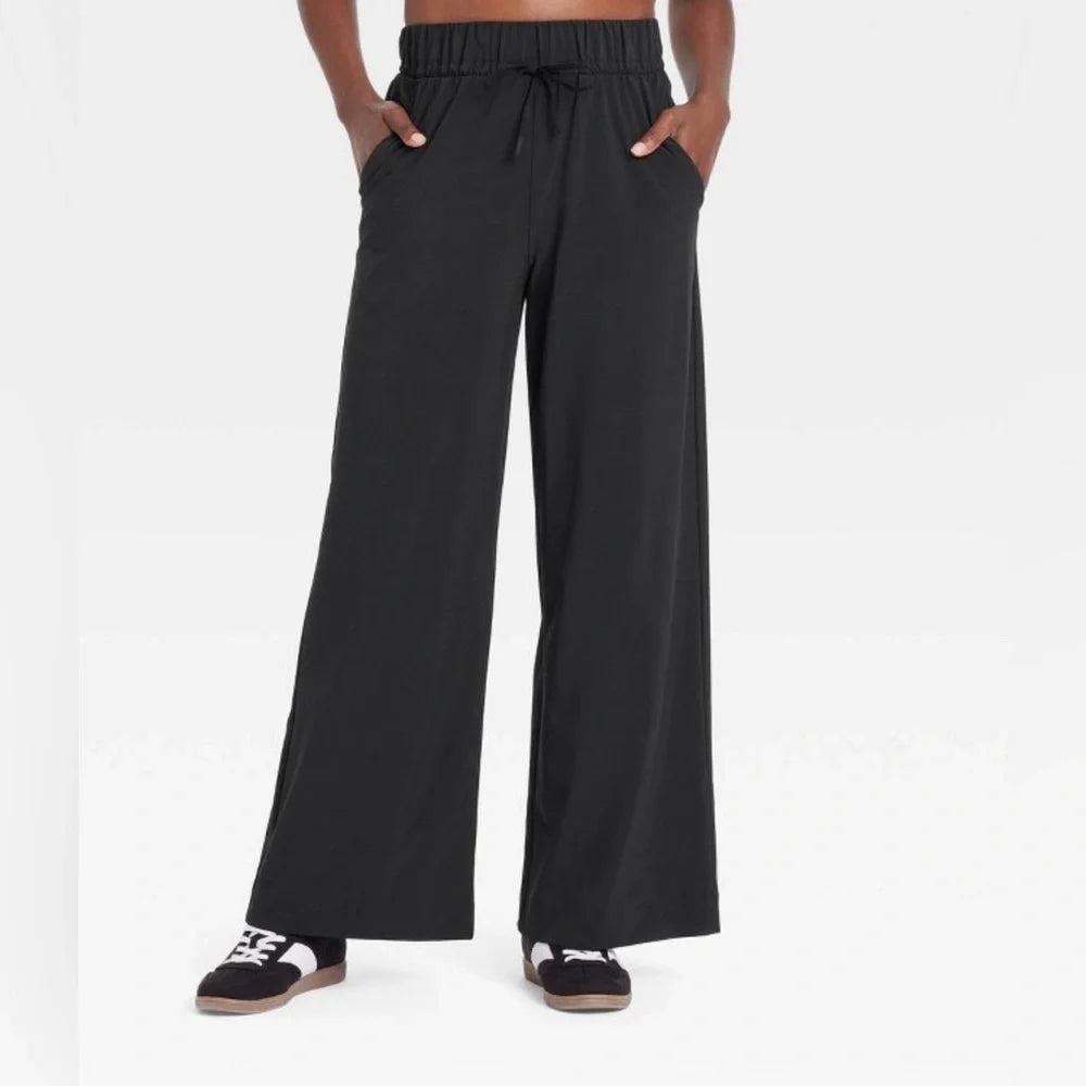 All in Motion Women's Loose Fit Woven Wide Leg Pants (S/M)