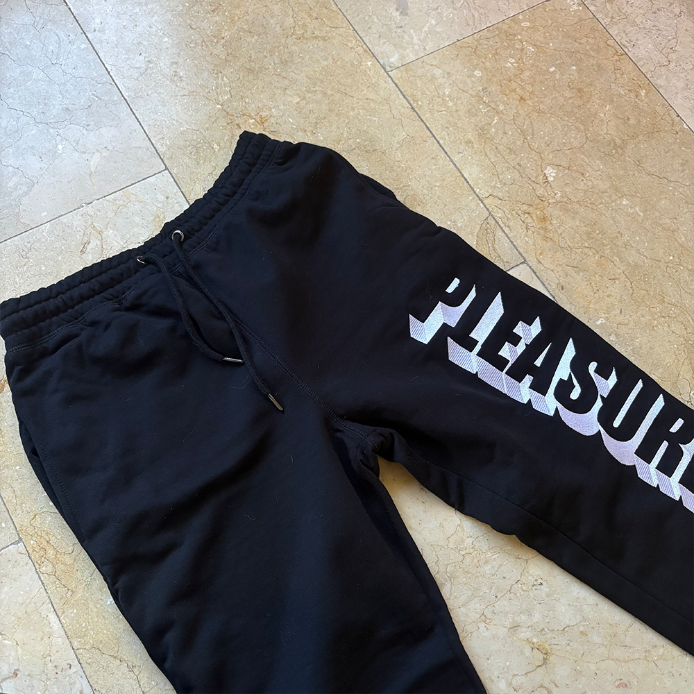 Pleasures Harvard Embroidered Sweatpant (S)