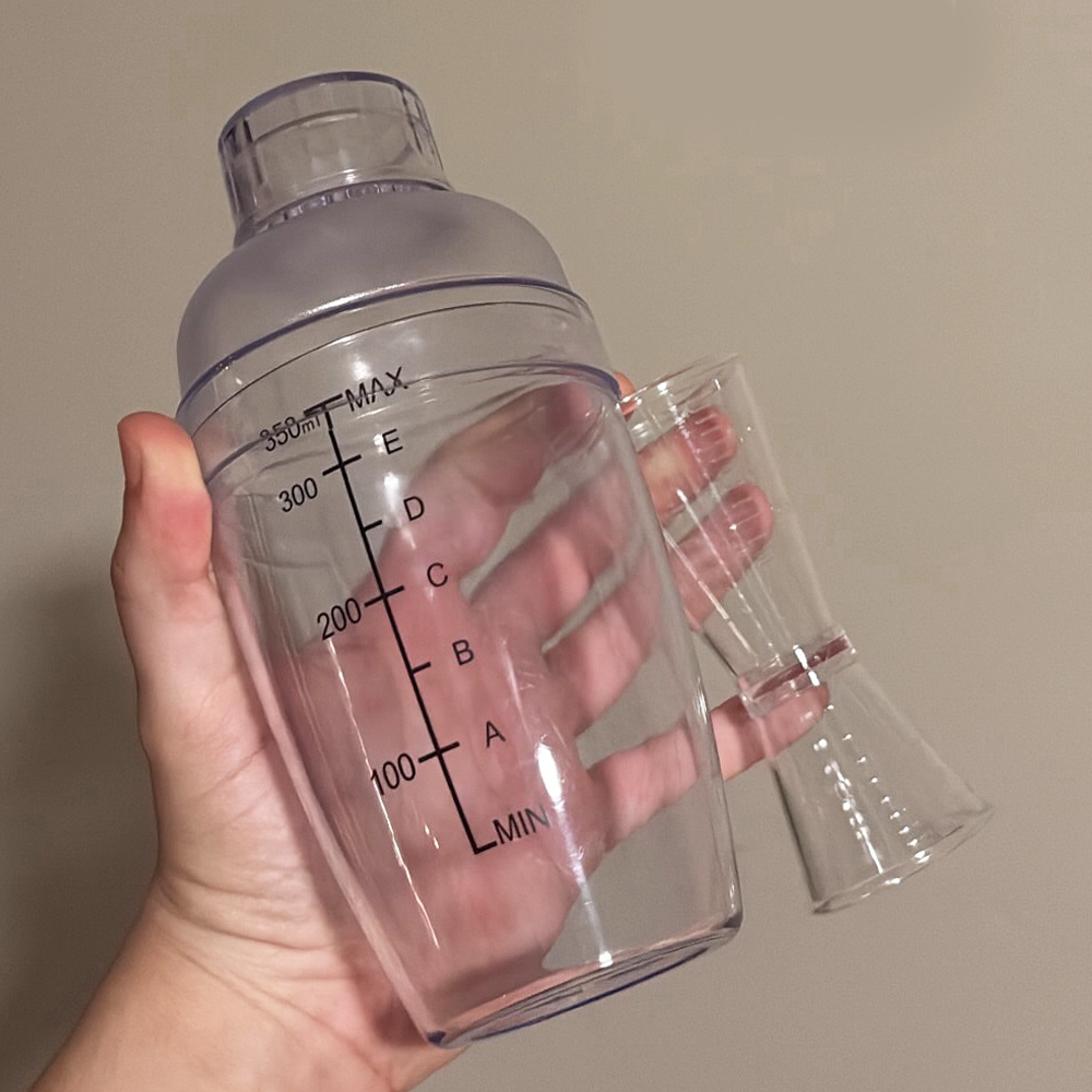 Coctelera de Plástico con Medidor