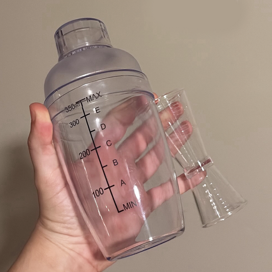 Coctelera de Plástico con Medidor