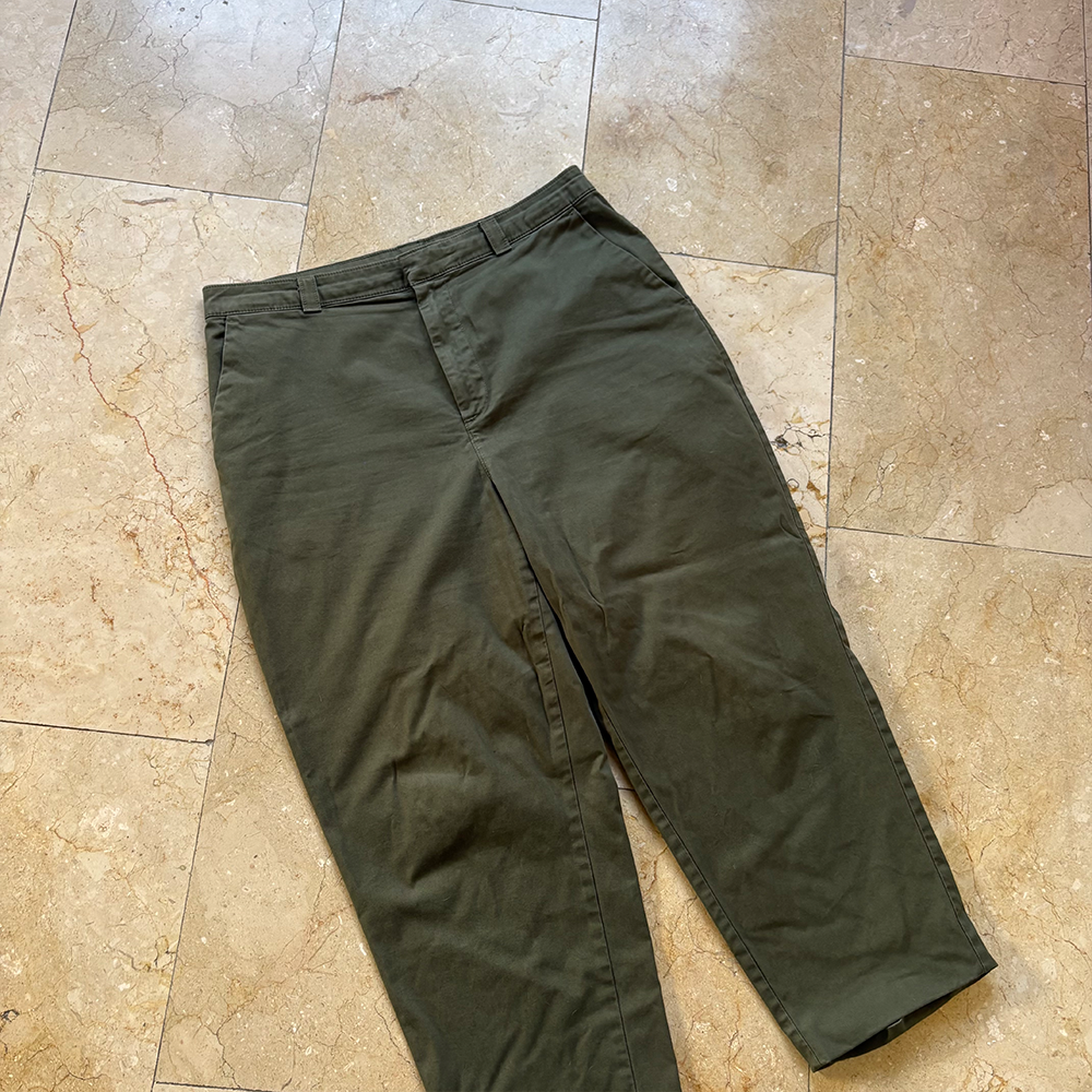 Gap Mid Rise Twill Barrel Pants (14)